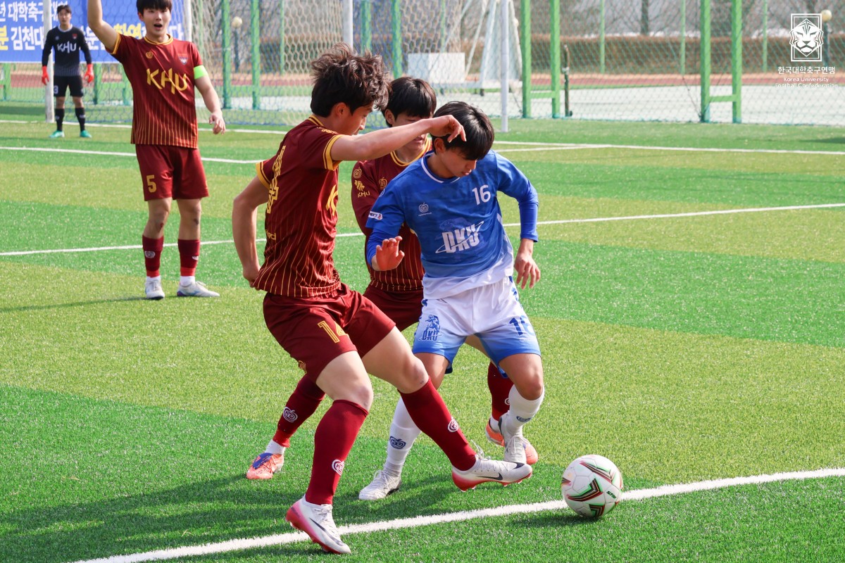 제22회 1,2학년대학축구대회 8강 단국대-경희대 21
