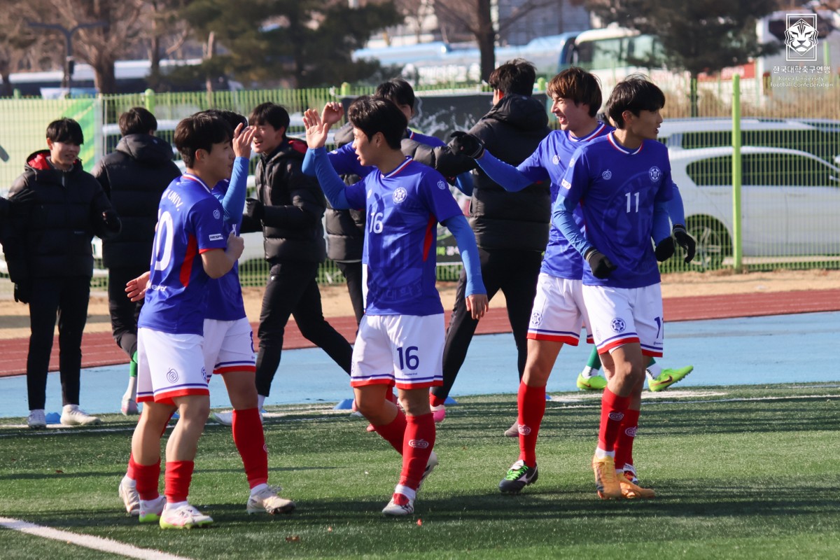 제22회 1,2학년대학축구대회 1일차 경기사진 38