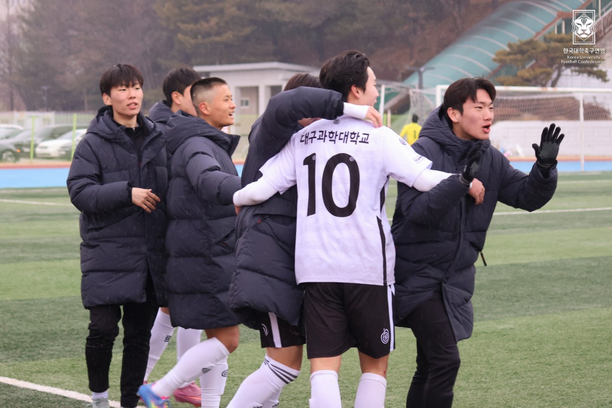 제22회 1,2학년대학축구대회 1일차 경기사진 53