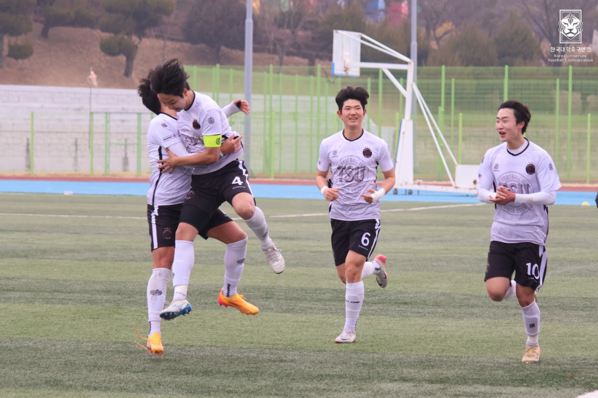 제22회 1,2학년대학축구대회 1일차 경기사진 55