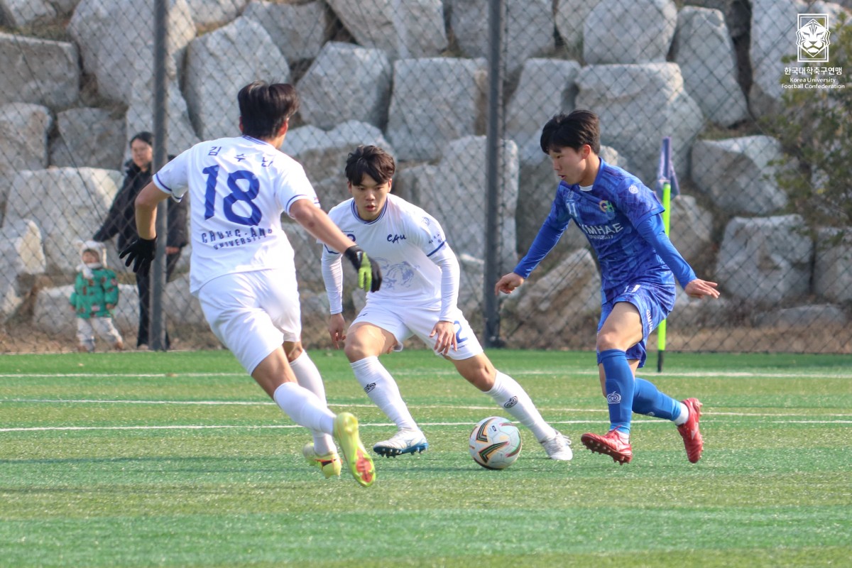 제22회 1,2학년대학축구대회 8강 김해대-중앙대 16