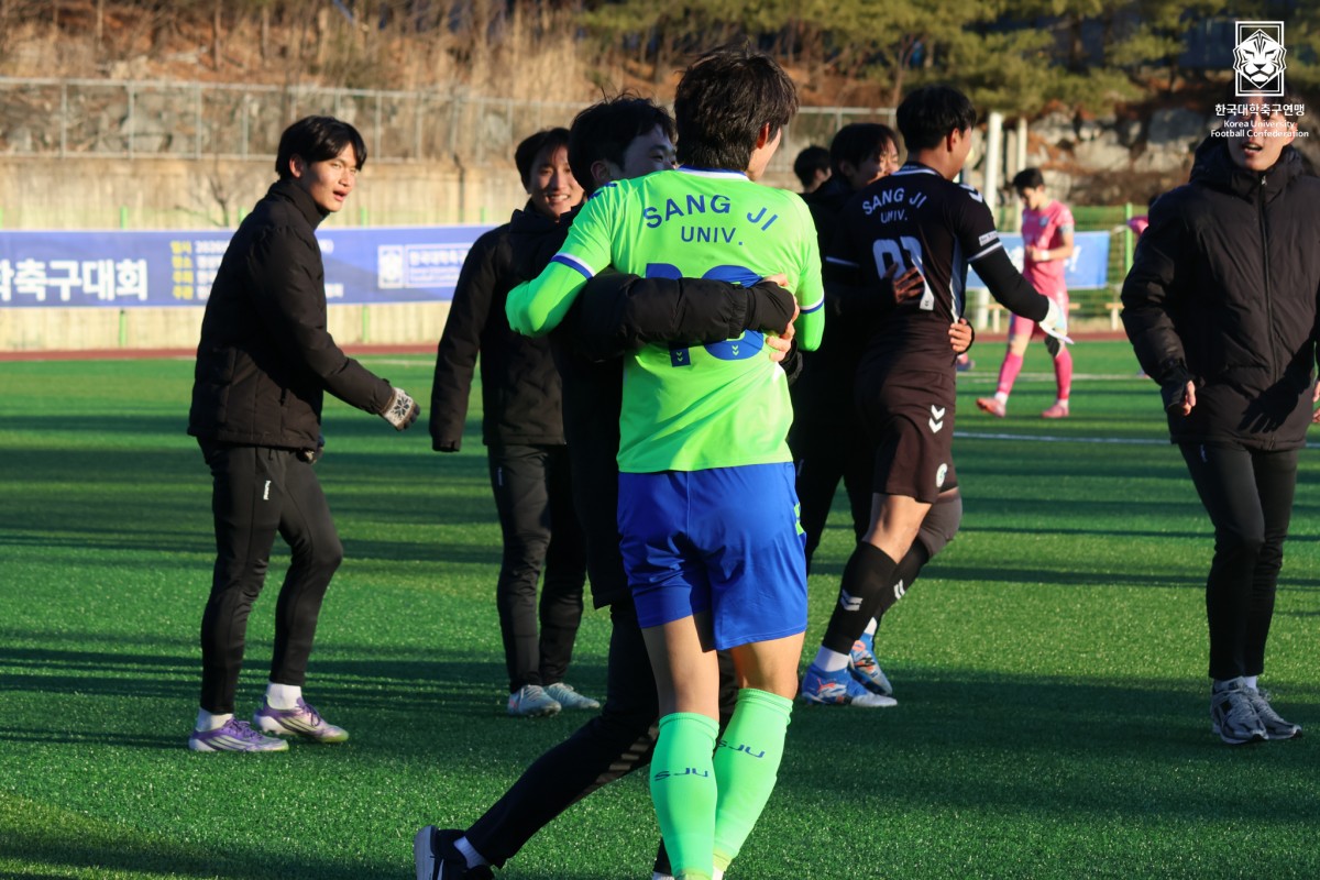제22회 1,2학년대학축구대회 4강 상지대-용인대 17