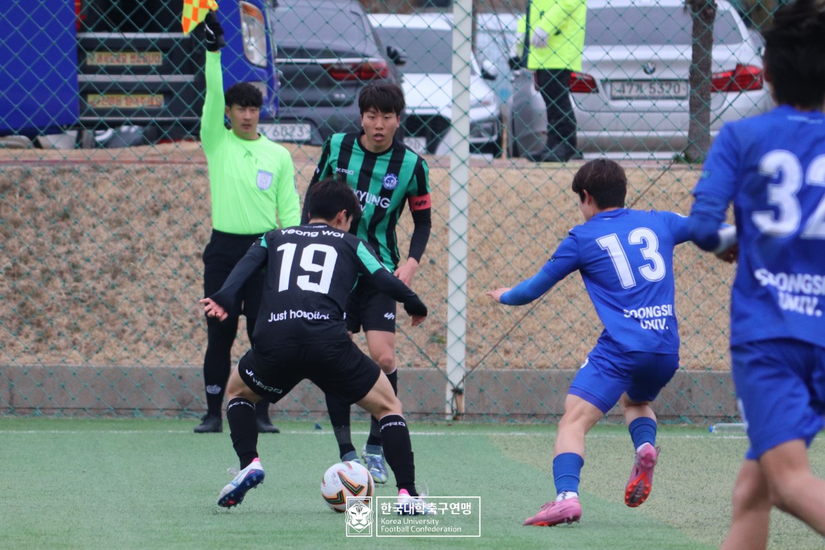 통영기 제62회 춘계대학축구연맹전 예선 1일차 경기사진 28
