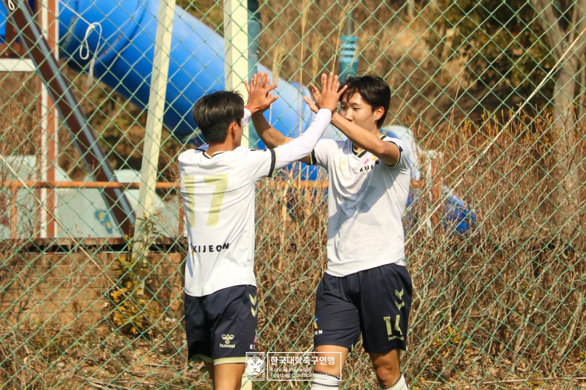 한산대첩기 제62회 춘계대학축구연맹전 예선 3일차 경기사진 47