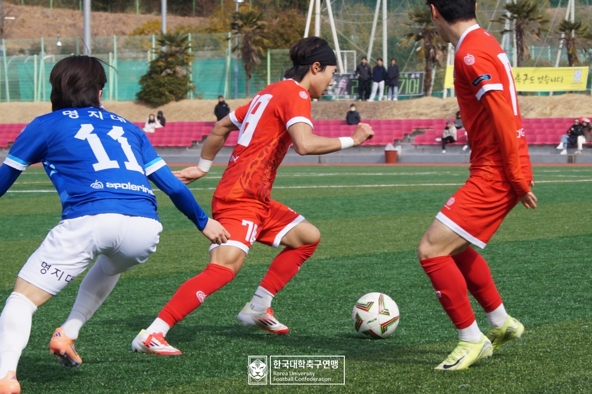 통영기 제62회 춘계대학축구연맹전 20강 경기사진 9