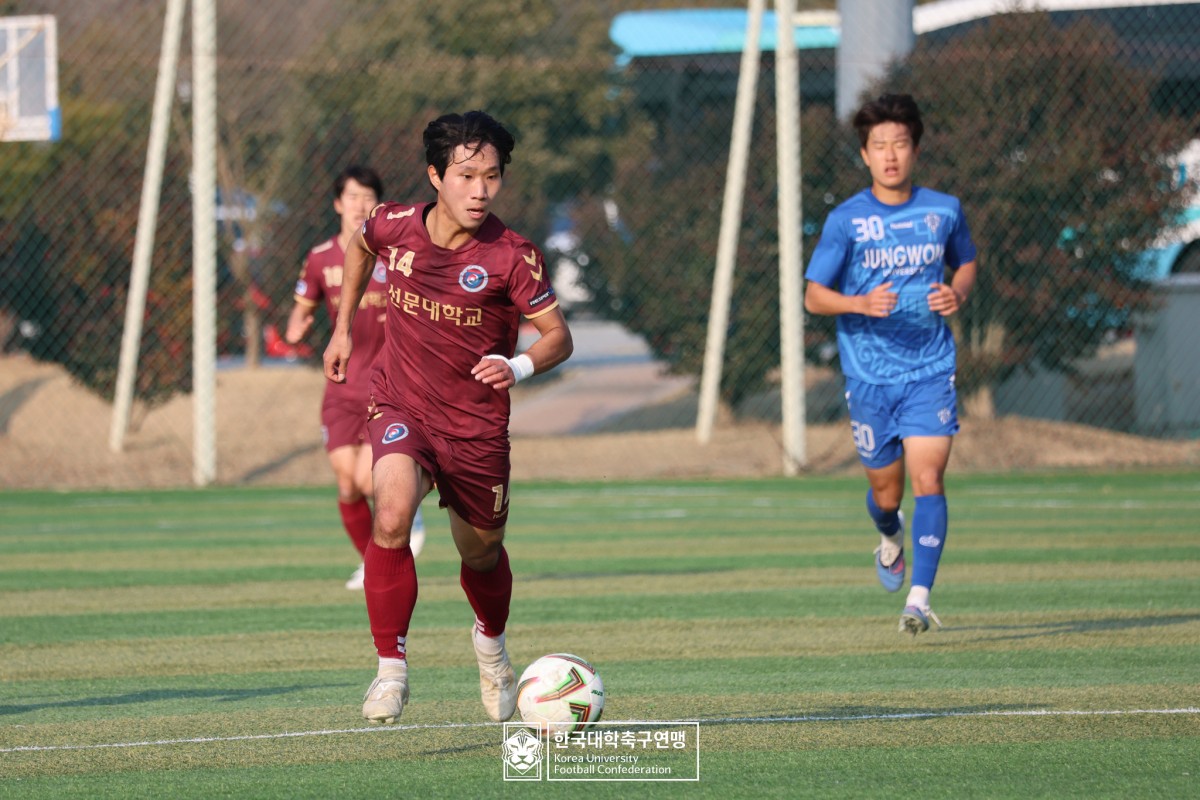 통영기 제62회 춘계대학축구연맹전 16강 경기사진 27