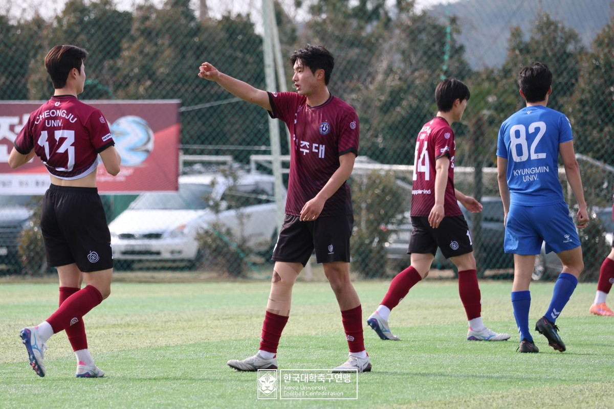 통영기 제62회 춘계대학축구연맹전 예선 3일차 경기사진 9