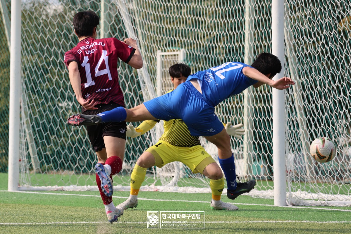 통영기 제62회 춘계대학축구연맹전 예선 3일차 경기사진 10