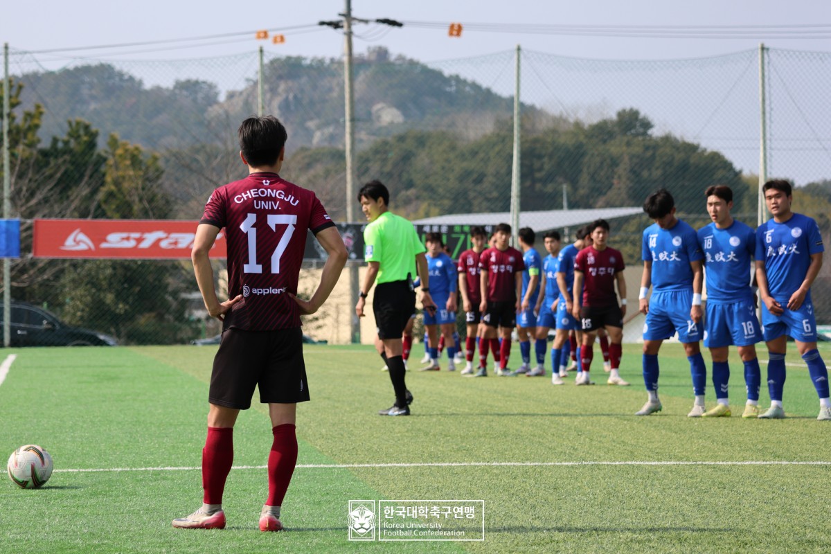 통영기 제62회 춘계대학축구연맹전 예선 3일차 경기사진 11
