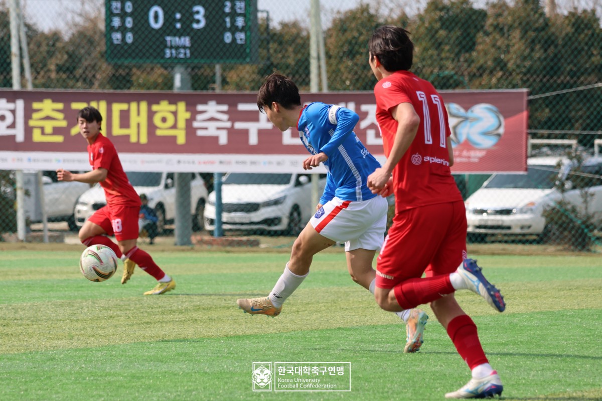 통영기 제62회 춘계대학축구연맹전 예선 3일차 경기사진 15