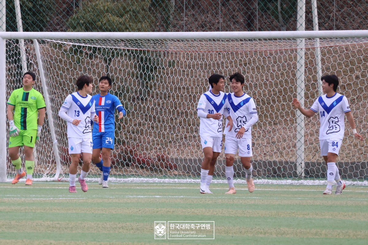 통영기 제62회 춘계대학축구연맹전 예선 3일차 경기사진 28