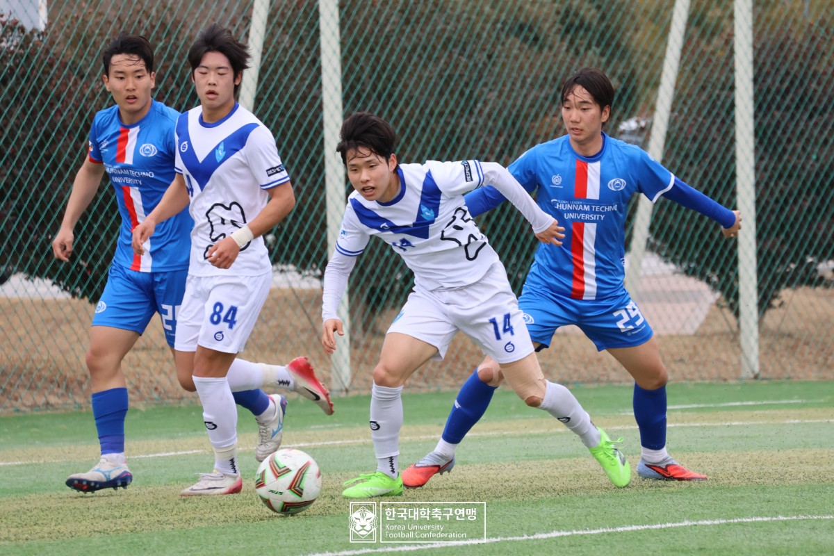 통영기 제62회 춘계대학축구연맹전 예선 3일차 경기사진 31