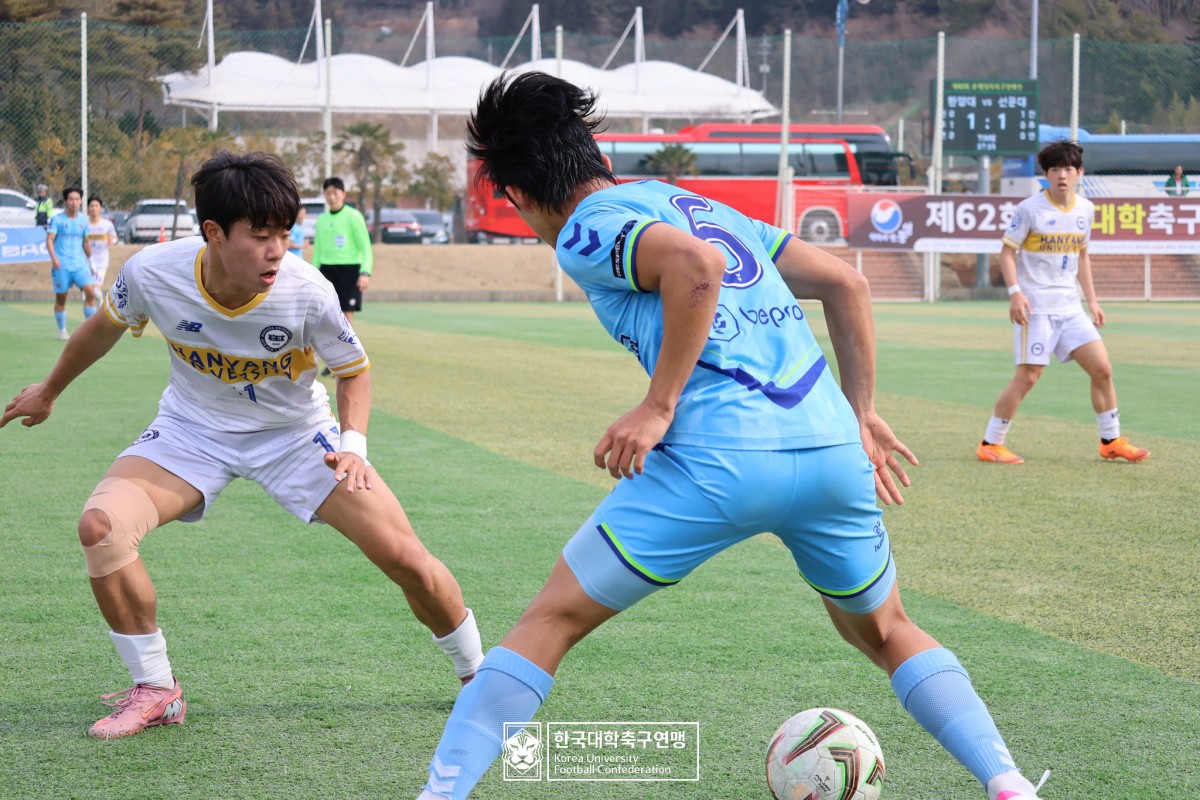 통영기 제62회 춘계대학축구연맹전 예선 3일차 경기사진 35