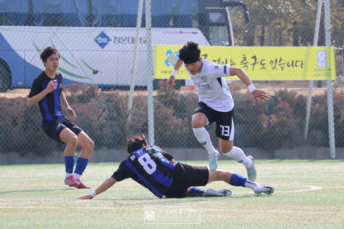 통영기 제62회 춘계대학축구연맹전 예선 3일차 경기사진 48