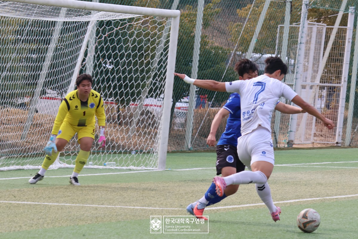 통영기 제62회 춘계대학축구연맹전 예선 3일차 경기사진 80