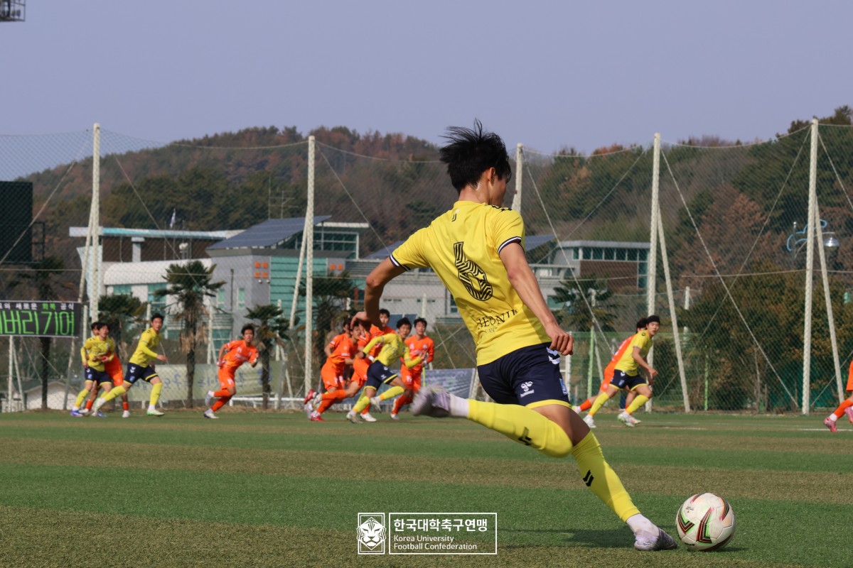 통영기 제62회 춘계대학축구연맹전 예선 3일차 경기사진 91