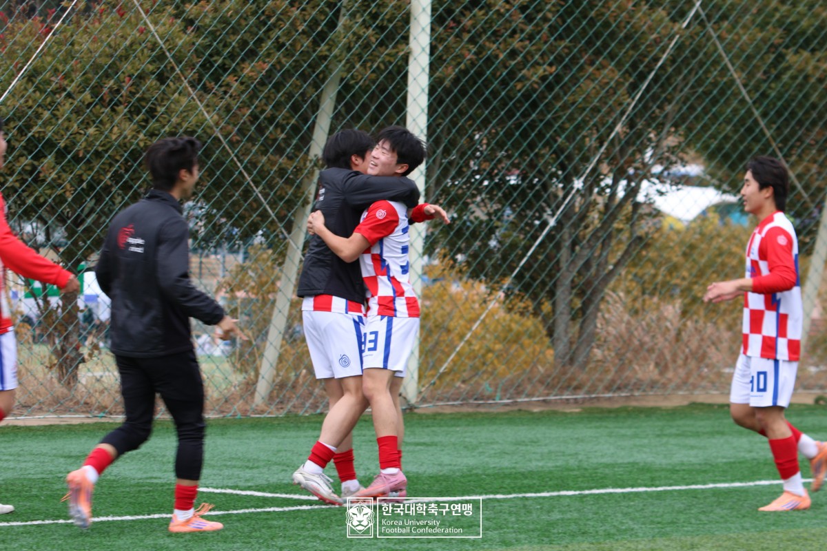 통영기 제62회 춘계대학축구연맹전 예선 3일차 경기사진 96