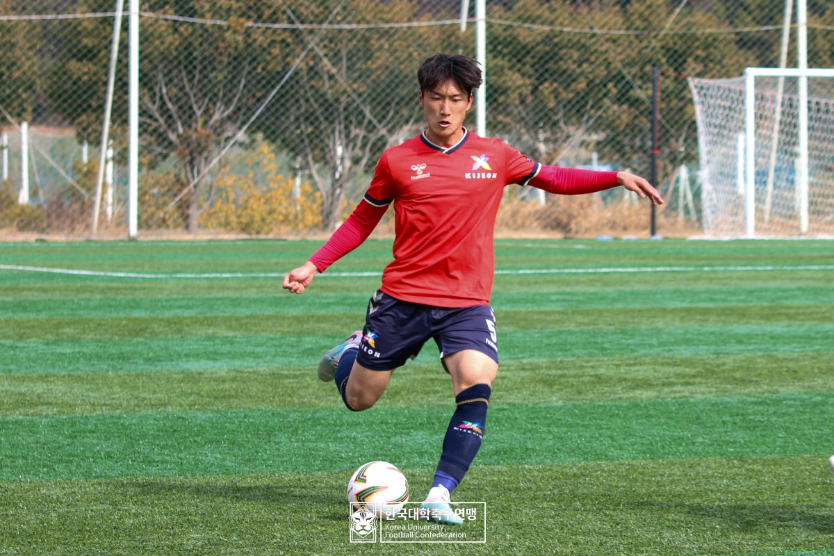 한산대첩기 제62회 춘계대학축구연맹전 20강 경기사진 9